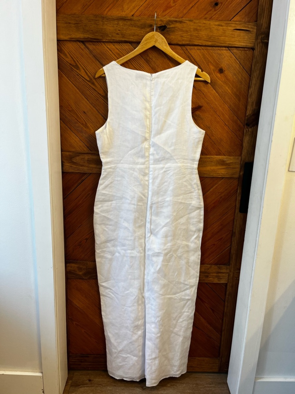 DISSH White Sleeveless Midi Sheath Dress - Picture 6 of 7